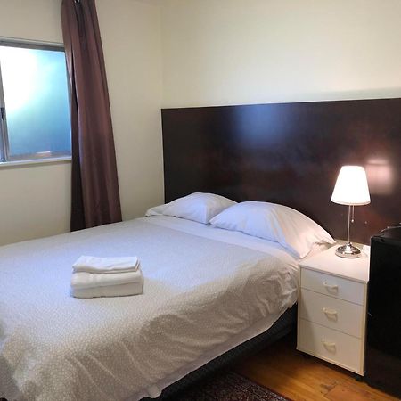 Comfort Cottage Guest House Near Subway Station, Bus And Downtown Βανκούβερ Εξωτερικό φωτογραφία