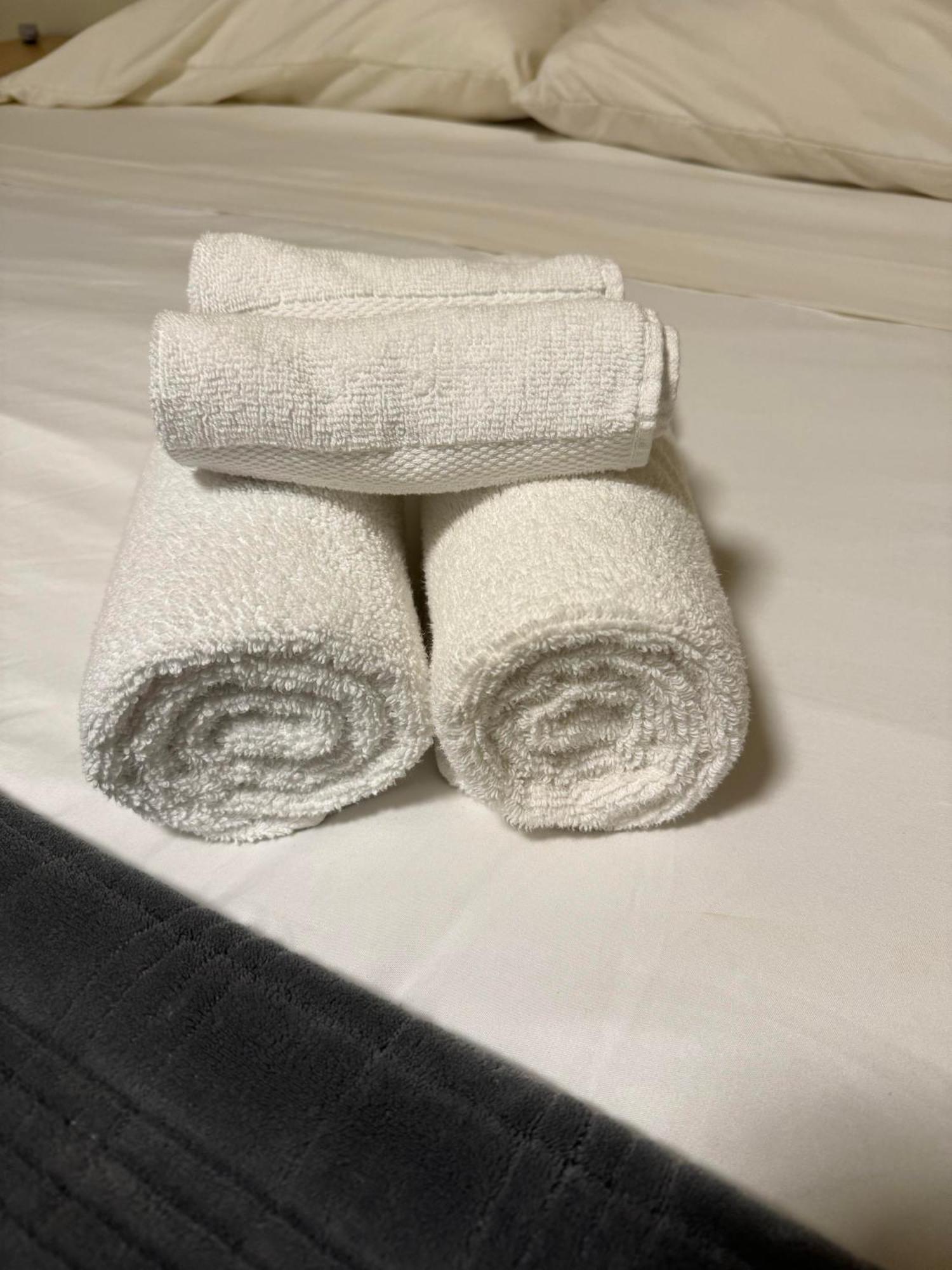 Comfort Cottage Guest House Near Subway Station, Bus And Downtown Βανκούβερ Εξωτερικό φωτογραφία